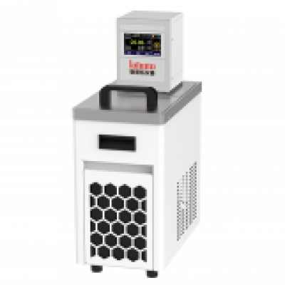 恒温循环器生产公司，产品CC-2508P程控型高低温恒温循环器详情
